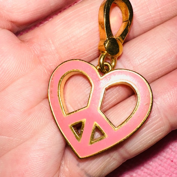 Juicy Couture 2008 Gold plated over Brass Pink Heart Pendant - Picture 3 of 9